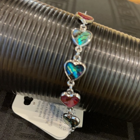 👋 3/$15 NATURAL SHELL HEART BRACELET - Picture 7 of 8